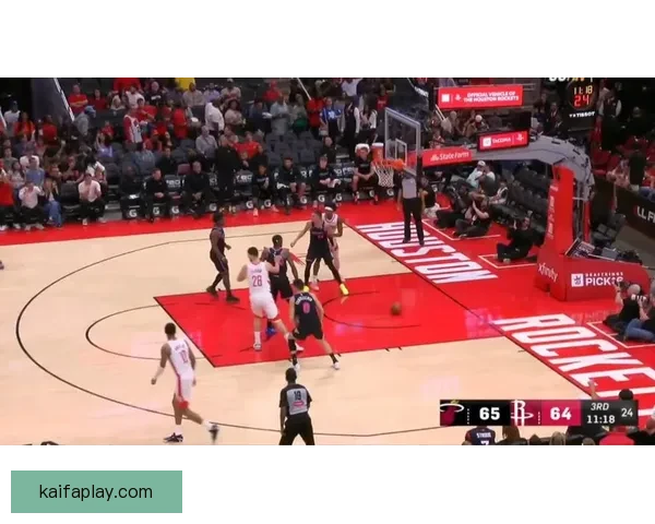 阿德巴约联手韦尔冲击火箭禁区 谢泼德首发能否助队复仇