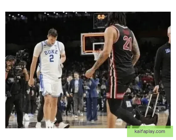 穆林斯谈绝杀杜克时刻 回忆小时候曾梦想站上这关键时刻